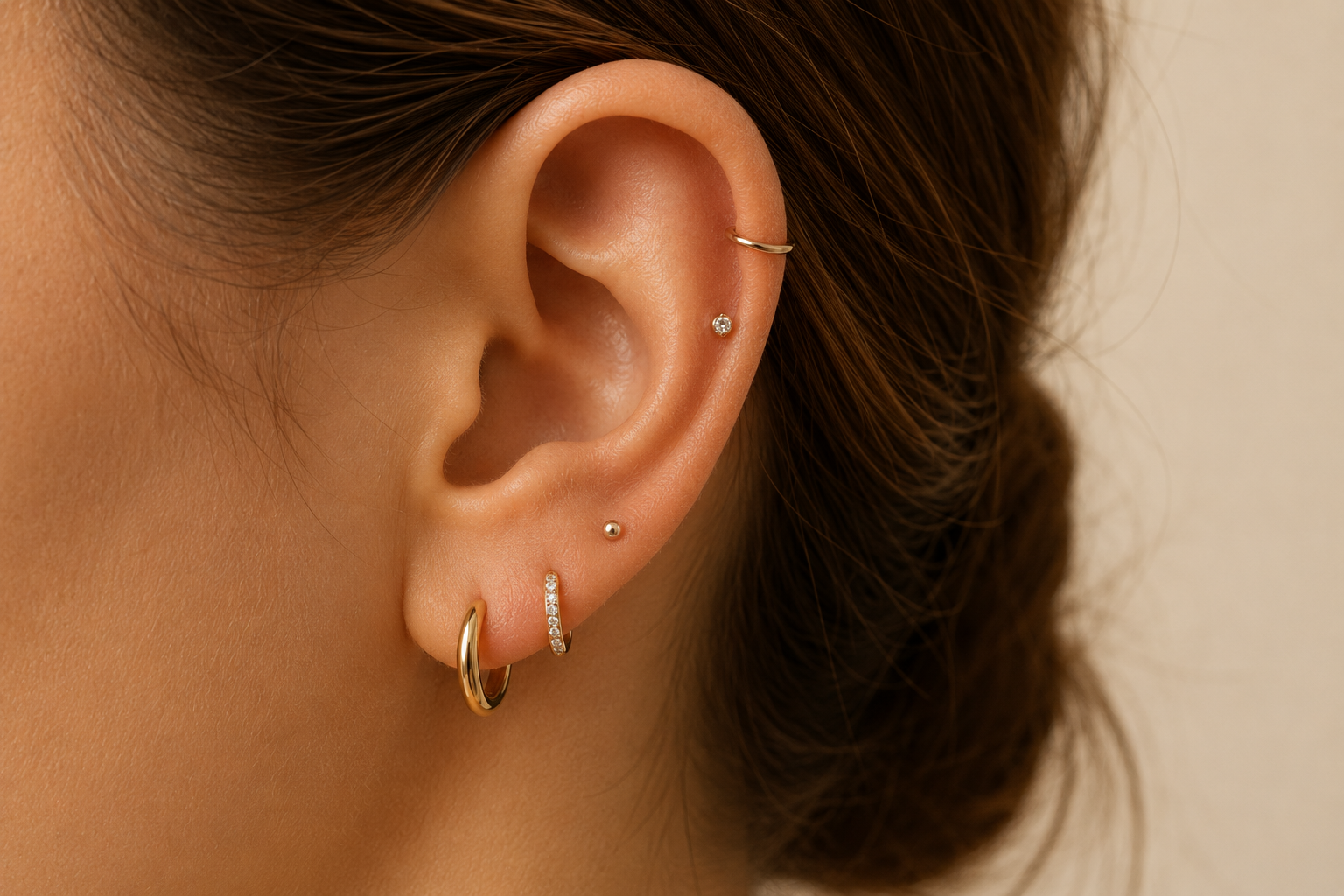 Oreille avec piercings